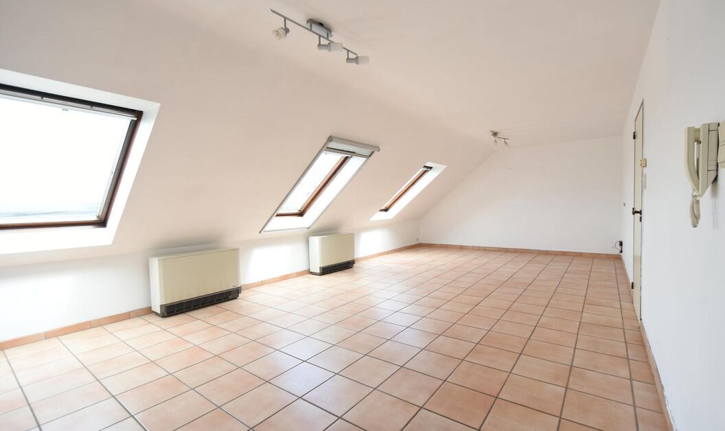 Dakappartement te huur in Buggenhout
