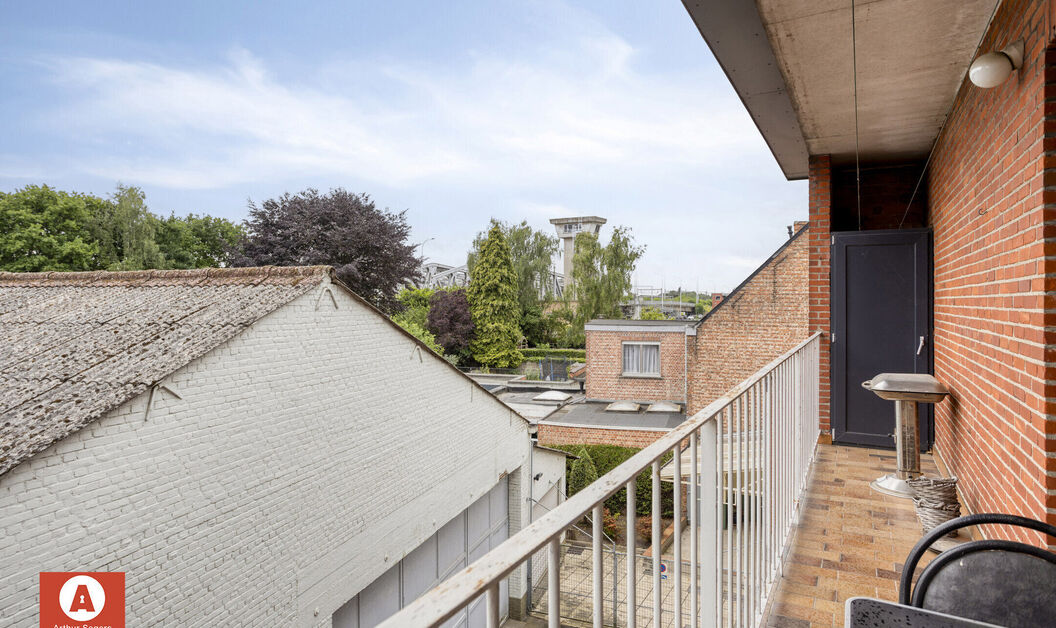Gebouw voor gemengd gebruik te koop in Kapelle-op-den-Bos