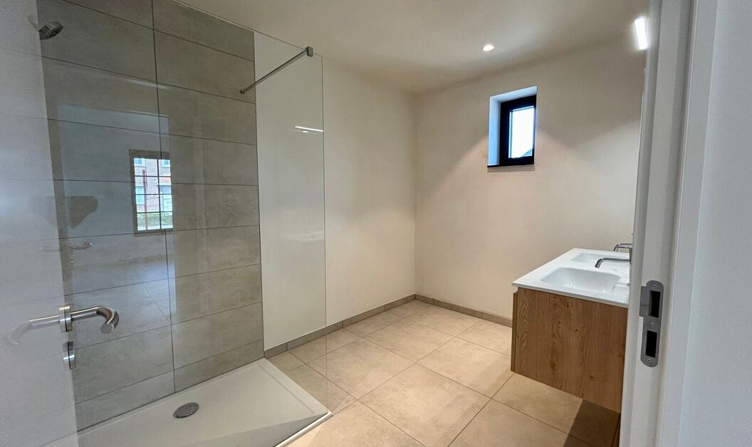 Gelijkvloerse verdieping te huur in Buggenhout