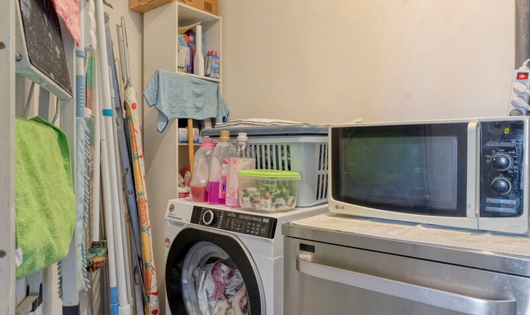Gelijkvloerse verdieping te koop in Zele